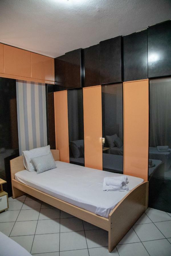 Christine'S Downtown Suites Kavala Exteriör bild